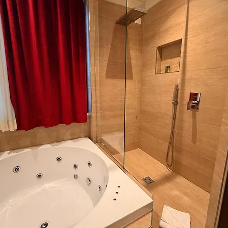 Arena Luxury 4*