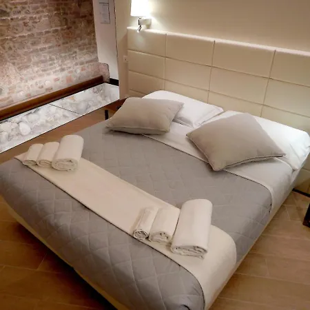 Pensión Arena Luxury Verona