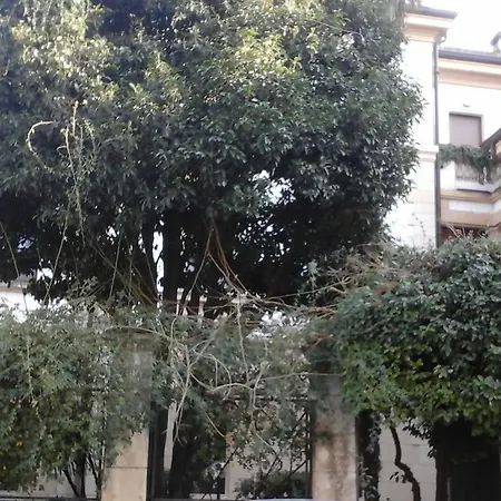 Guest house Arena Luxury 2*