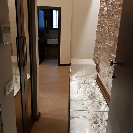 Arena Luxury Guest house