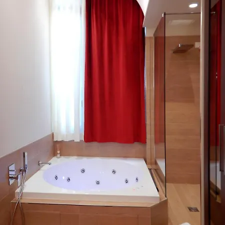 Arena Luxury Gæstehus 4*